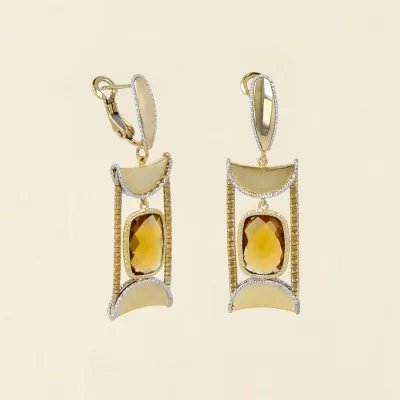 Rectangular yellow gold earrings with cognac quartz
