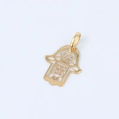 Yellow gold pendant in the shape of the hand of Fatima