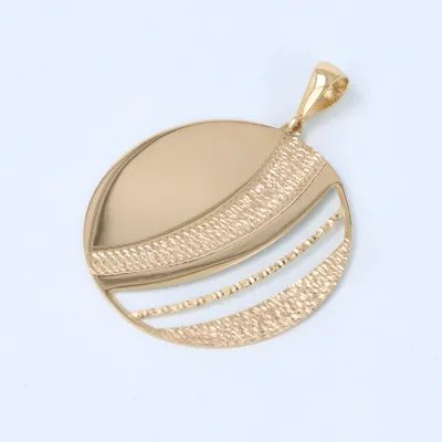 Yellow gold pendant with fantasy