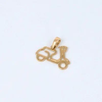 Yellow gold pendant in the shape of a scooter