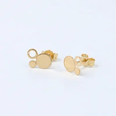 Lightweight yellow gold earrings