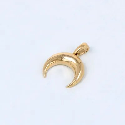 Yellow gold crescent-shaped pendant