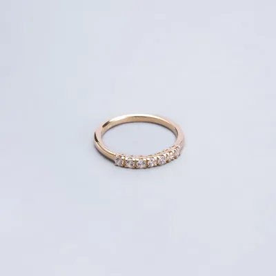 Yellow gold ring with zirconia
