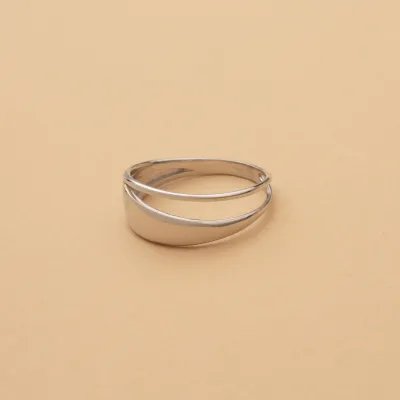 White gold ring