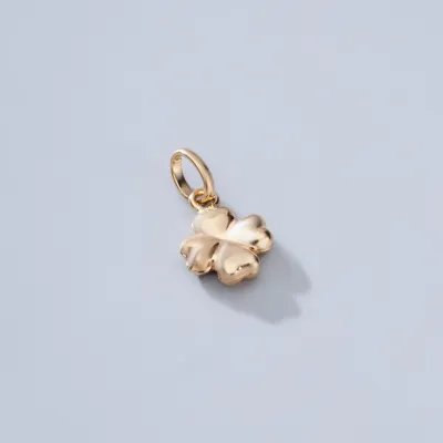 Lightweight yellow gold four-leaf clover pendant
