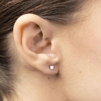 White gold squared earrings