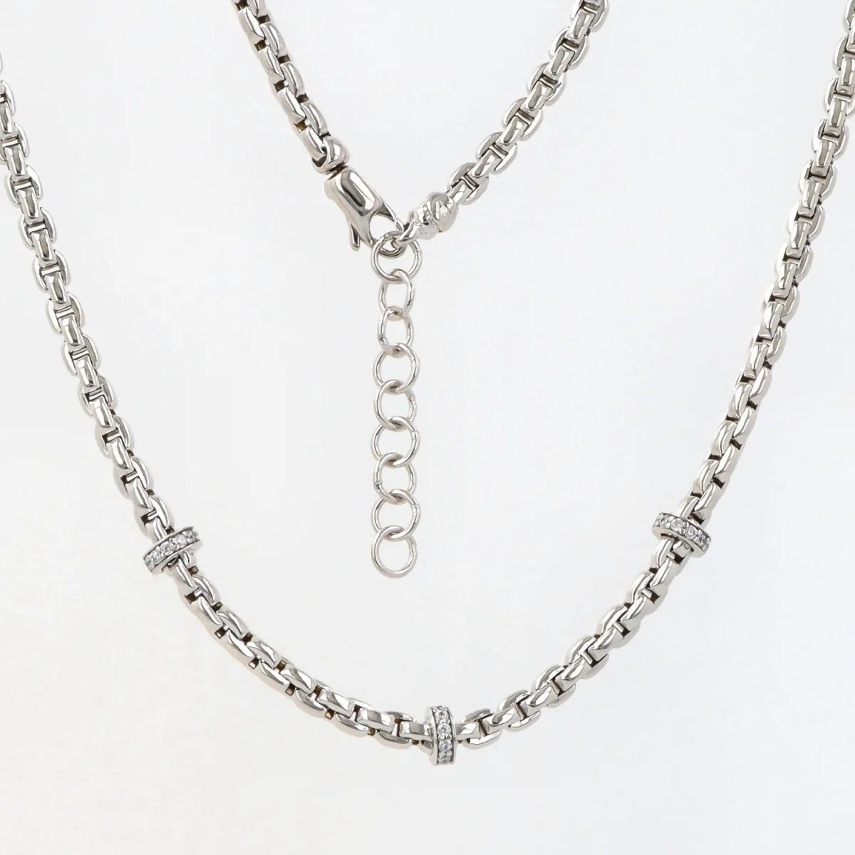 White gold necklace with zirconia