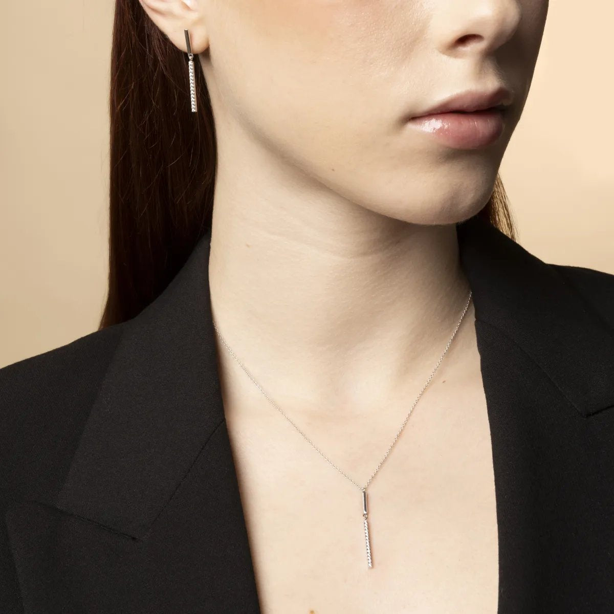 White gold necklace with cubic zirconia