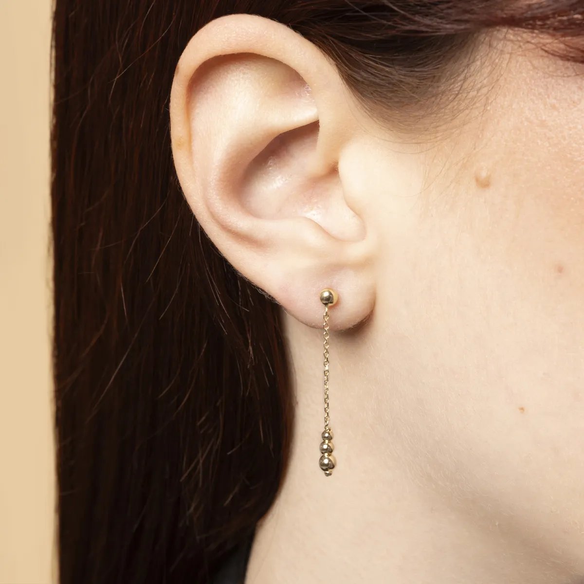 Yellow gold earrings with small spheres