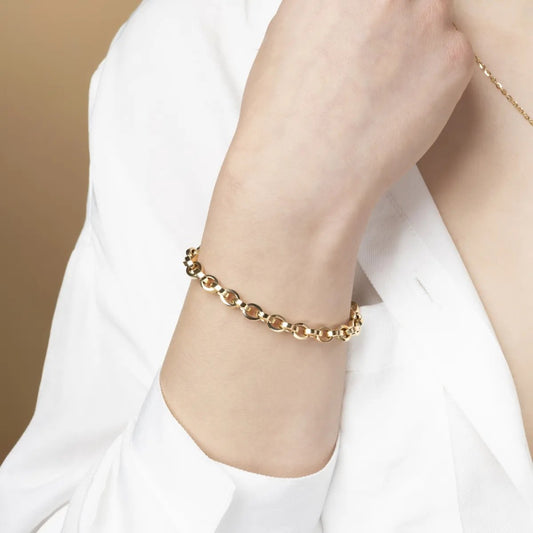 Yellow gold hollow bracelet