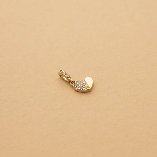 Yellow gold heart-shaped pendant with cubic zirconia