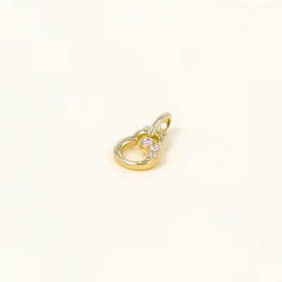Small yellow gold cat pendant with zirconia