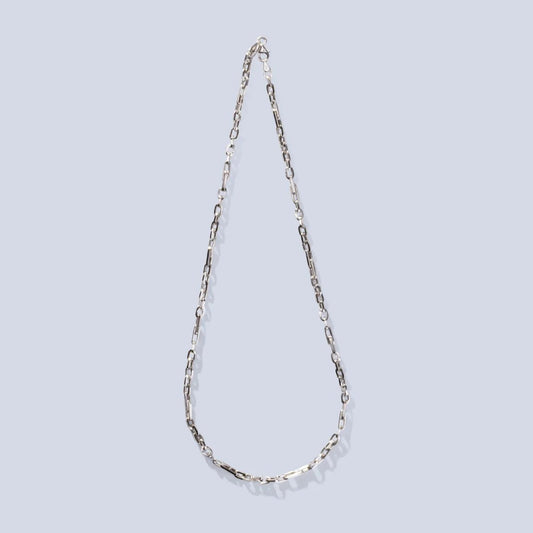 Hollow white gold chain