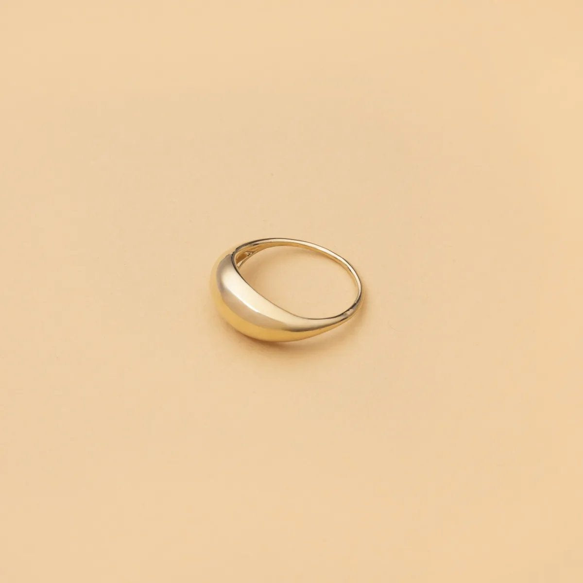 Yellow gold ring