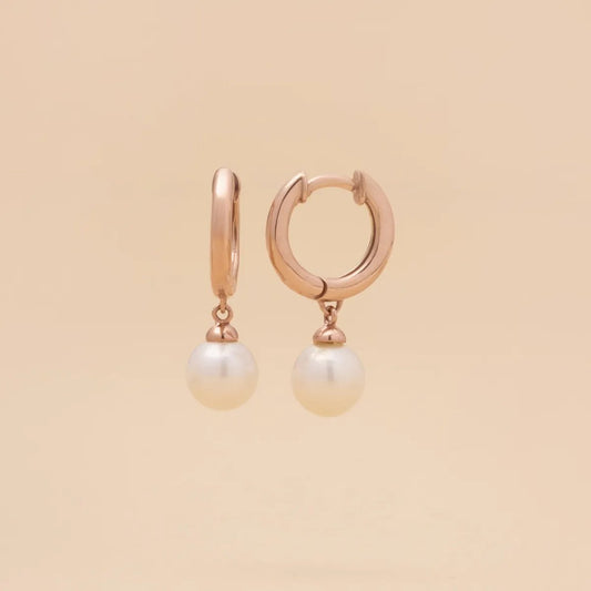 Rose gold round earrings with pearl