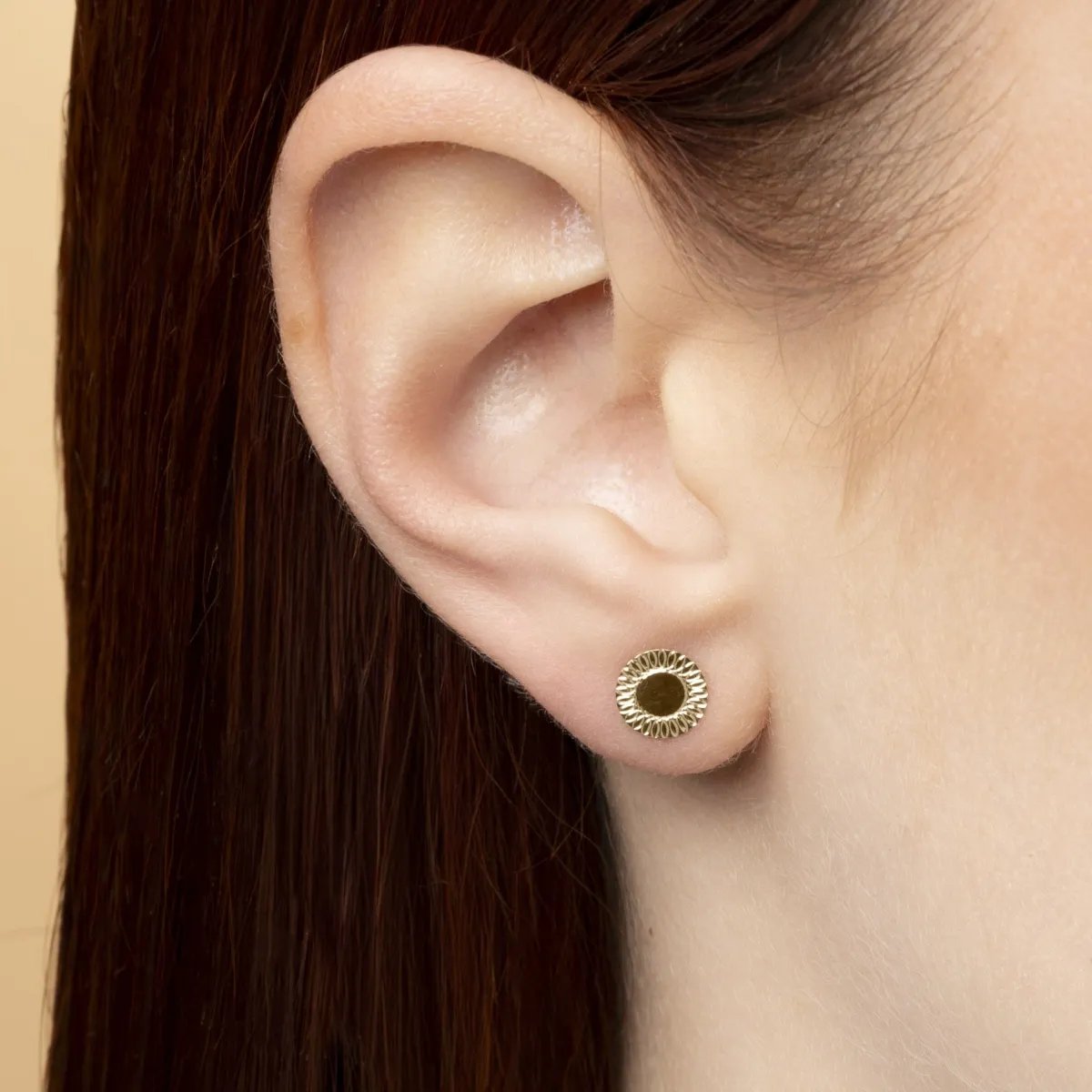 Yellow gold round earrings