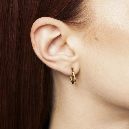 Yellow gold oval earrings