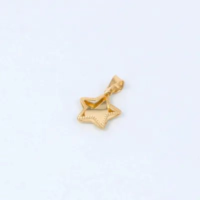 Yellow gold star-shaped pendant