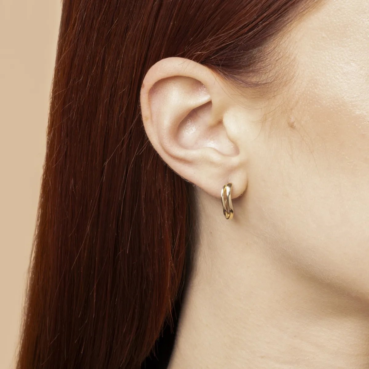 Yellow gold oval earrings