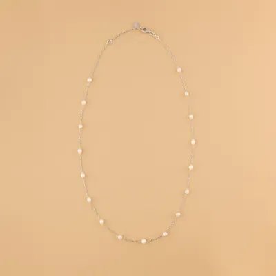 White gold neklace with pearls