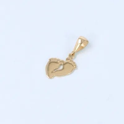 Yellow gold pendant with feet
