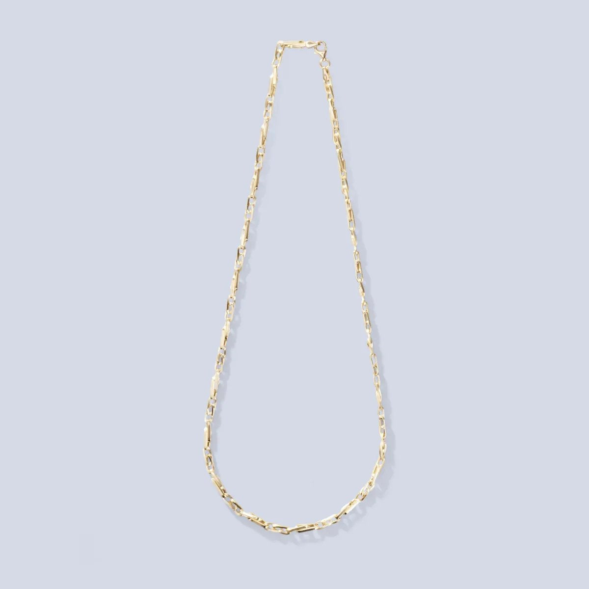 Hollow yellow gold chain