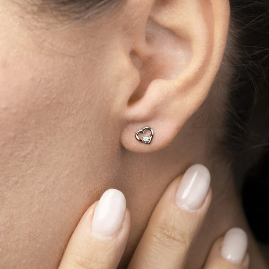 White gold small heart-shaped earrings with cubic zirconia