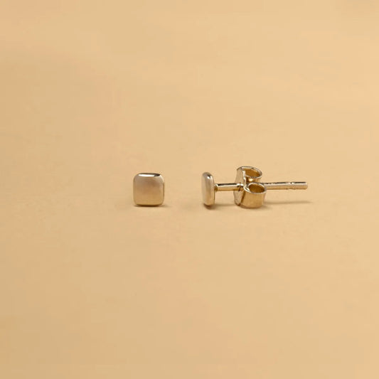 Yellow gold squared earrings