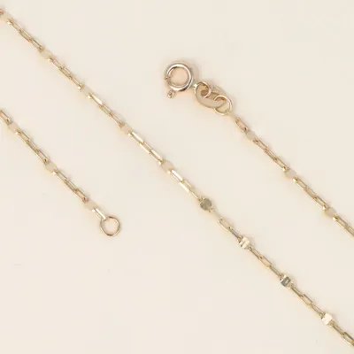 Light yellow gold chain alternating fancy style