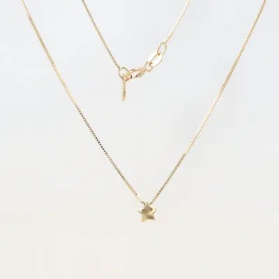 Lightweight yellow gold star-shaped necklace