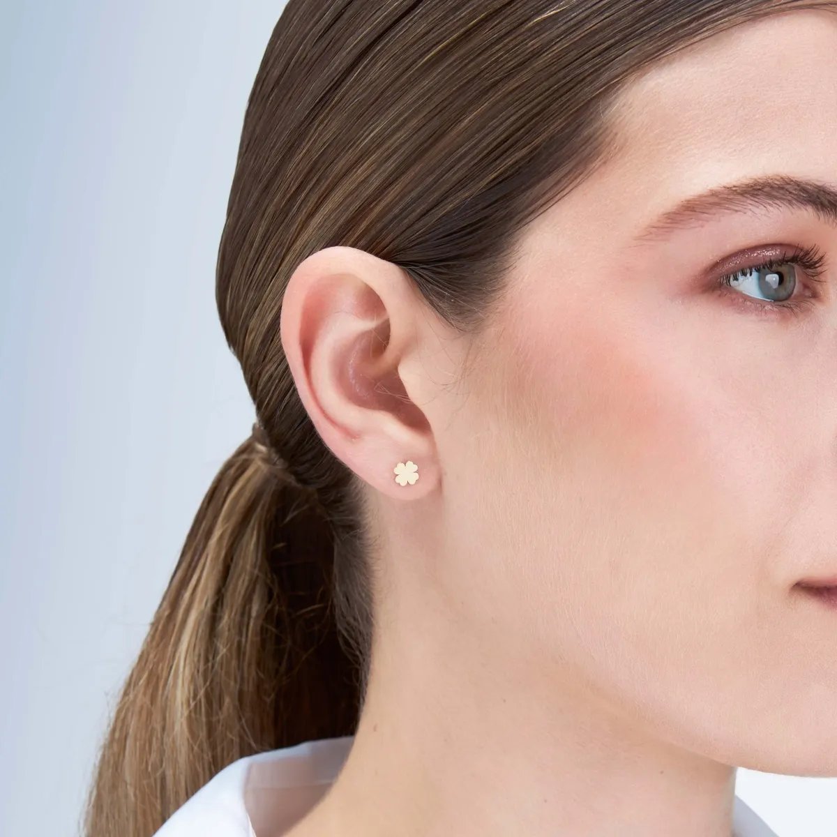 Lightweight "four-leaf clover" earrings in yellow gold