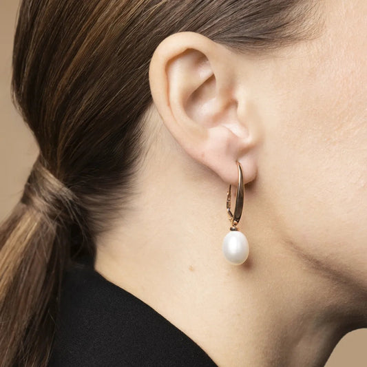 Red gold classic earrings with pearls