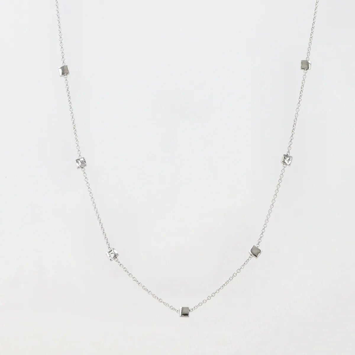 Lightweight white gold necklace and bracelet set