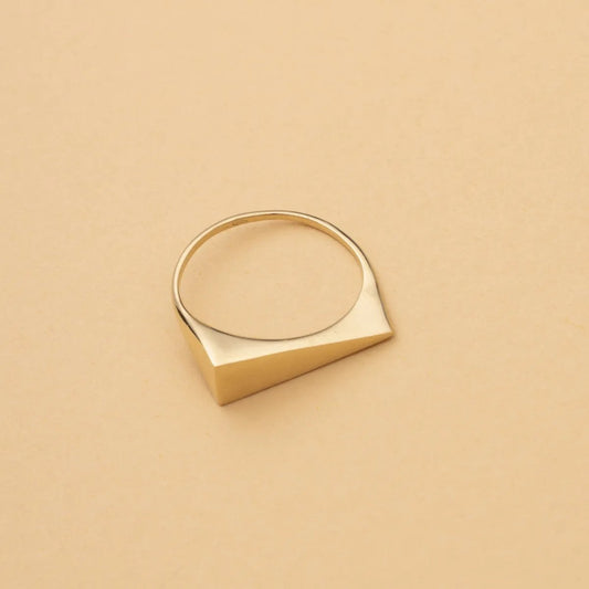 Yellow gold ring
