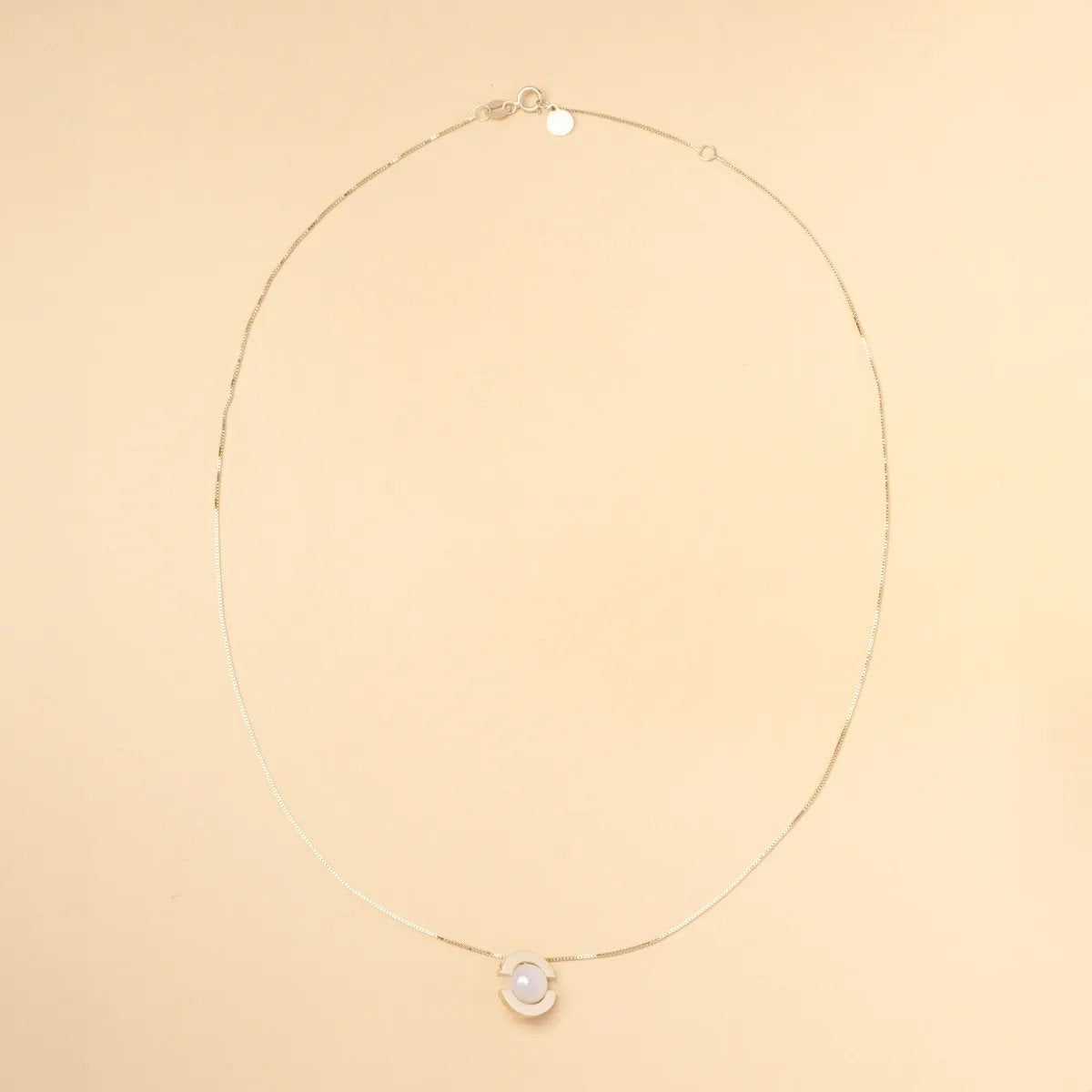 Yellow gold "Aurora" necklace with pearl