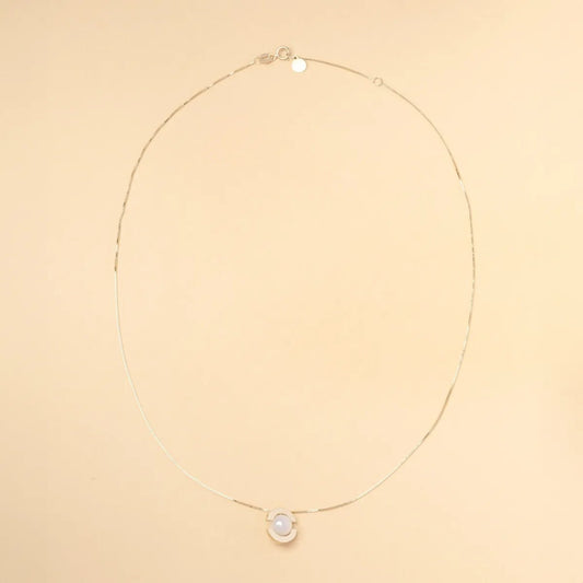 Yellow gold "Aurora" necklace with pearl