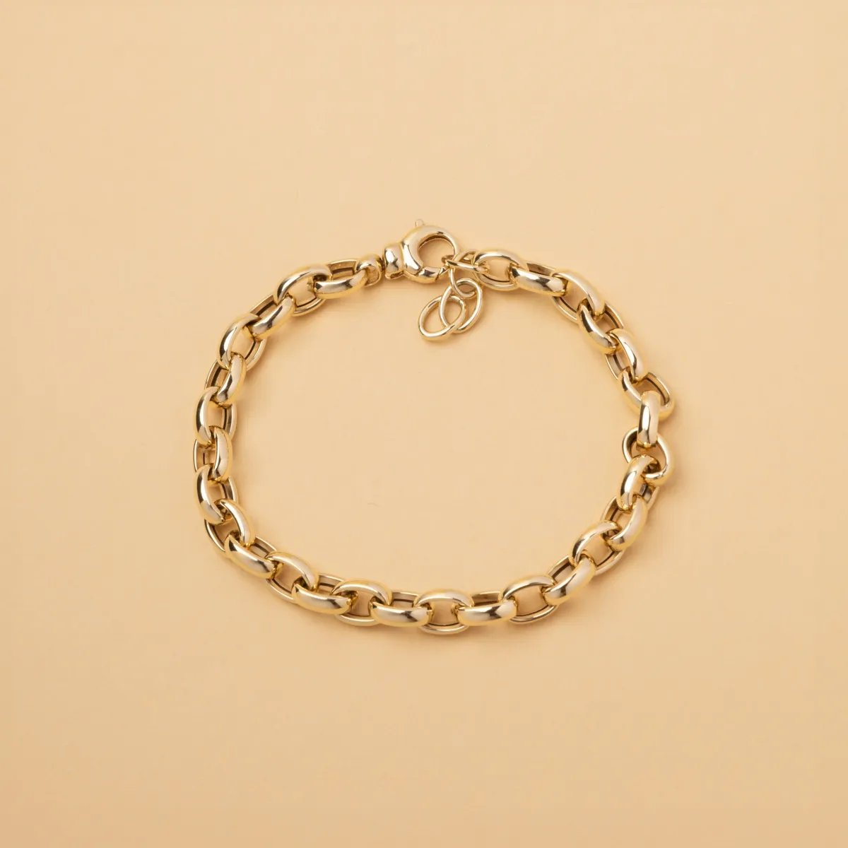 Yellow gold hollow bracelet