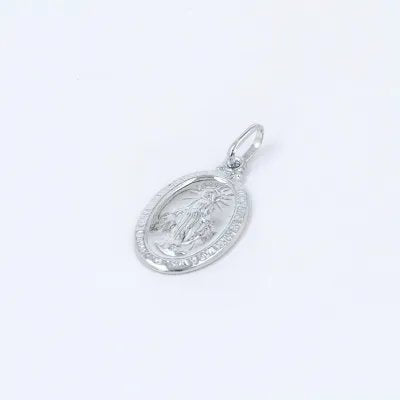Oval pendant in white gold with Our Lady of Medjugorje