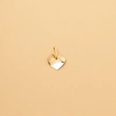 Yellow gold heart-shaped pendant