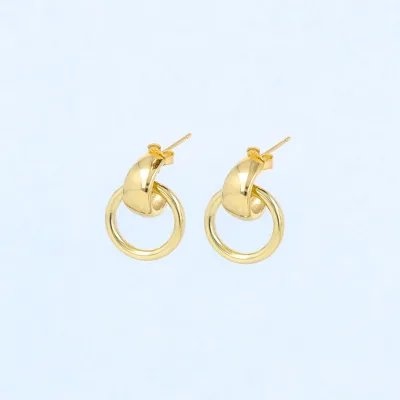 Yellow gold earrings with tubular ring pendant