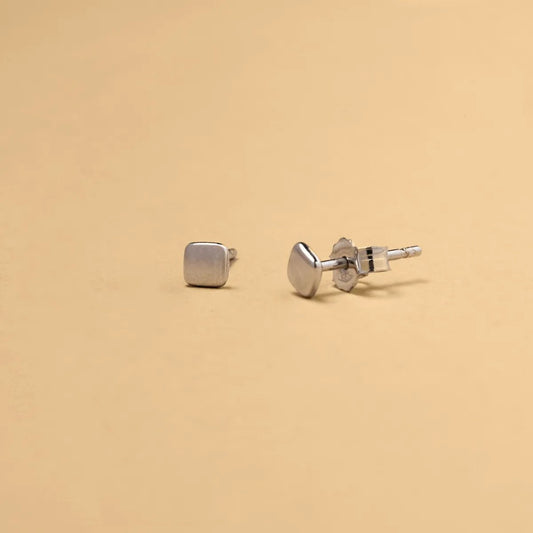 White gold squared earrings