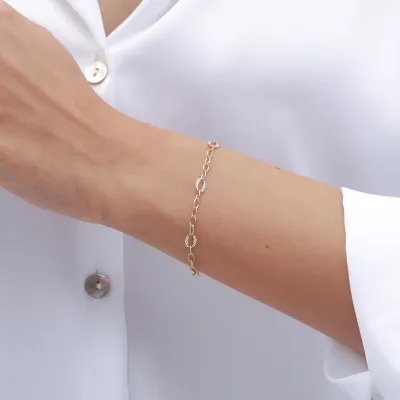 Light yellow gold bracelet with diamond-cut elements