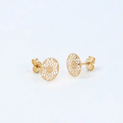 Lightweight yellow gold earrings