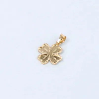 Yellow gold pendant in the shape of a four-leaf clover