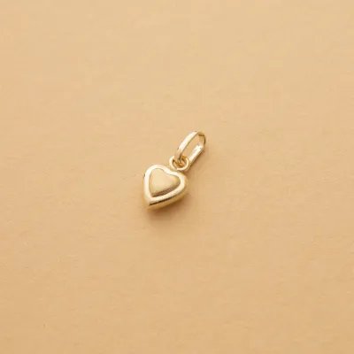 Yellow gold heart-shaped pendant