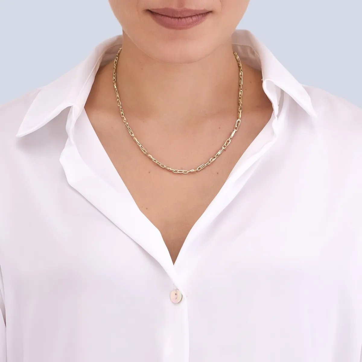 Hollow yellow gold chain