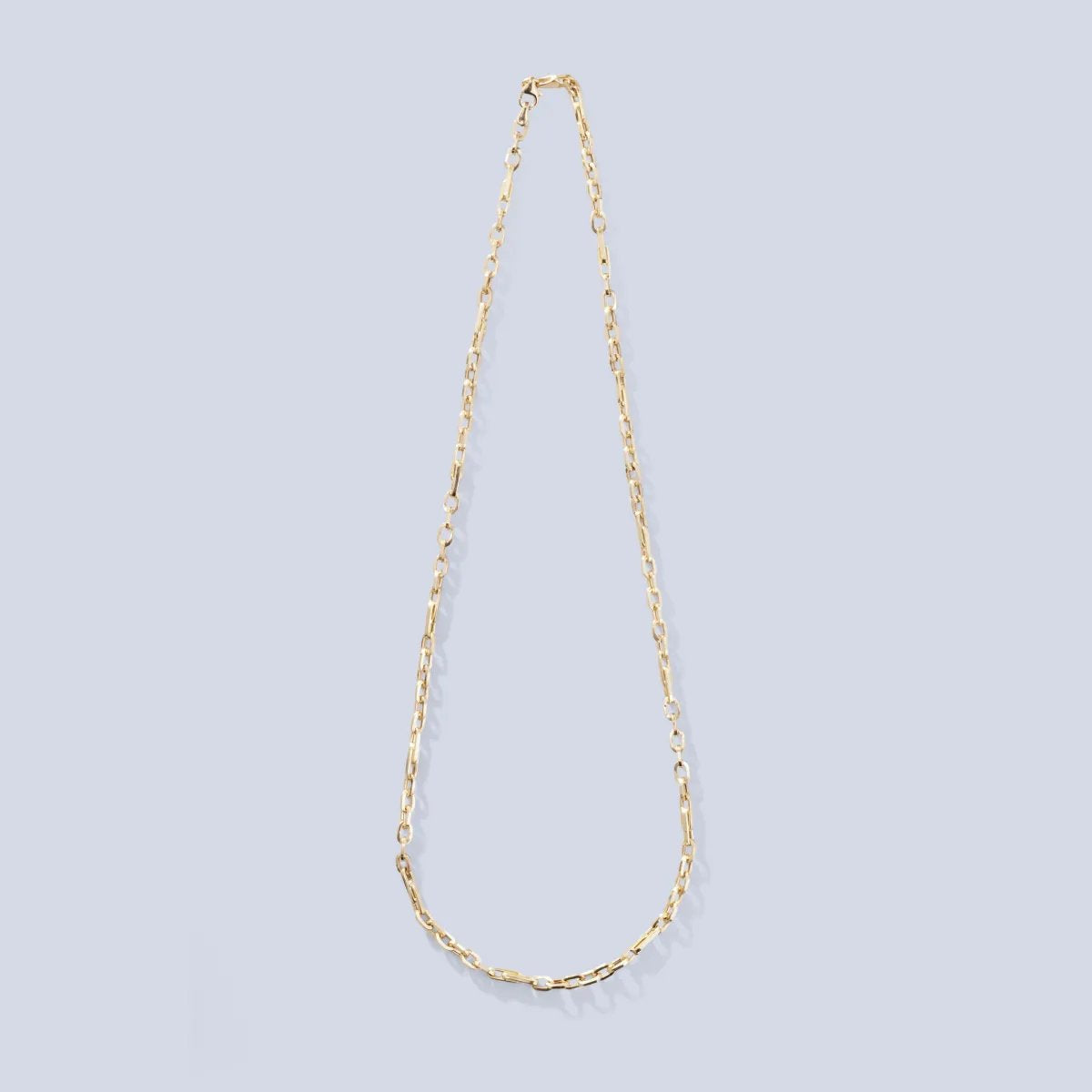 Hollow yellow gold chain