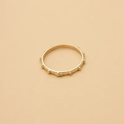 Yellow gold ring