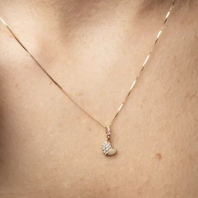 Yellow gold heart-shaped pendant with cubic zirconia