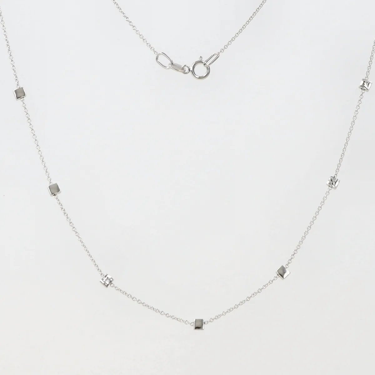 Lightweight white gold necklace and bracelet set